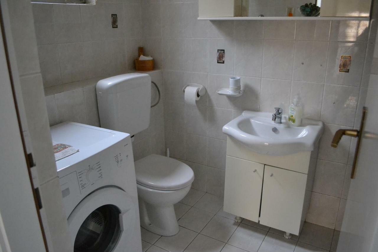 Alex Apartman